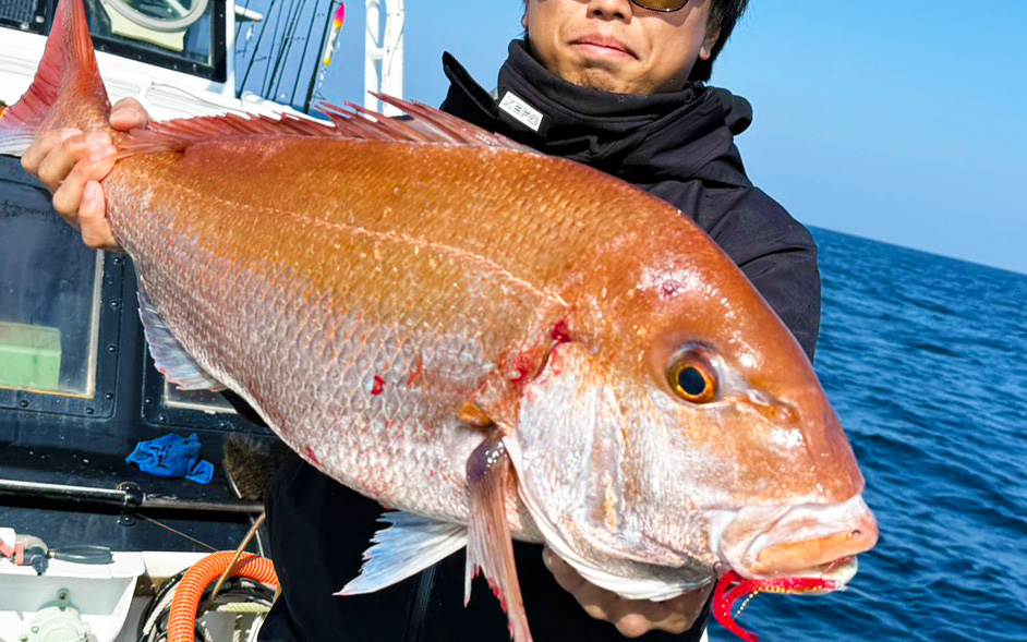 85.5cmの超特大真鯛降臨！玄界灘タイラバで大鯛ラッシュ【乗っ込み開幕