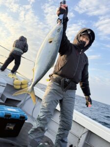 波風との戦い！七里ジギングでヒラゴ＆良型マダイ