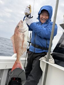 波風との戦い！七里ジギングでヒラゴ＆良型マダイ