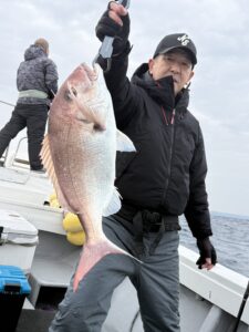 波風との戦い！七里ジギングでヒラゴ＆良型マダイ