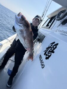 85.5cmの超特大真鯛降臨！玄界灘タイラバで大鯛ラッシュ【乗っ込み開幕】