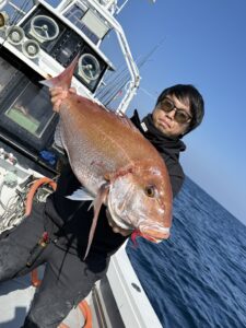 85.5cmの超特大真鯛降臨！玄界灘タイラバで大鯛ラッシュ【乗っ込み開幕】