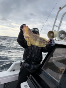後半の潮変わりで良型マダイ連発のタイラバ