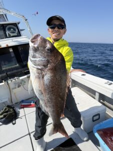 82cmの巨鯛降臨！玄界灘タイラバで「乗っ込み」の気配【大鯛ラッシュ】
