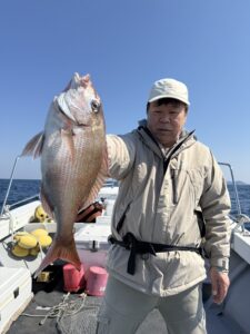 82cmの巨鯛降臨！玄界灘タイラバで「乗っ込み」の気配【大鯛ラッシュ】