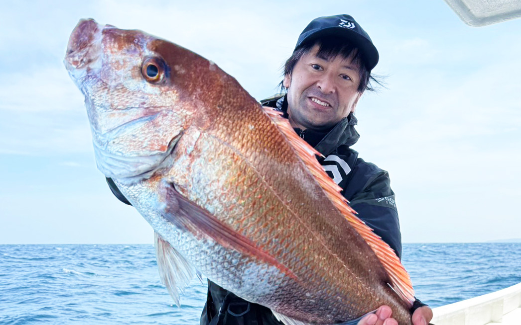 潮が効けば大鯛ラッシュ！玄界灘タイラバで72cm＆70cm – 遊漁船 鵃