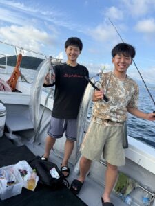 パターン攻略でF5・F4連発！夏の博多湾タチウオ釣り本格開幕！