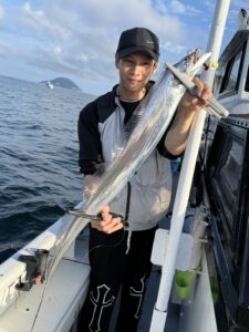 パターン攻略でF5・F4連発！夏の博多湾タチウオ釣り本格開幕！