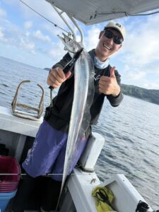 パターン攻略でF5・F4連発！夏の博多湾タチウオ釣り本格開幕！