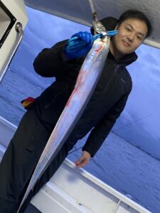 博多湾の太刀魚釣りで50本超え！朝マズメの好スタート