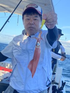 梅雨明けの満月で夜焚きイカ釣り！平均60杯の釣果