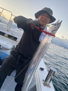 博多湾太刀魚釣り！F4.5サイズで30本超え