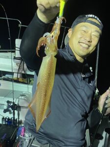 猛暑の夜焚きイカ釣り！玄界島沖で80杯の釣果