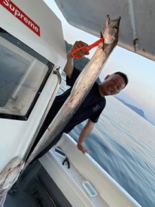 博多湾でドラゴンサイズ！好釣果の太刀魚釣り