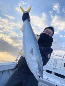 玄界灘で好釣果！ワラサ・ヤズでも楽しめる冬のブリジギング