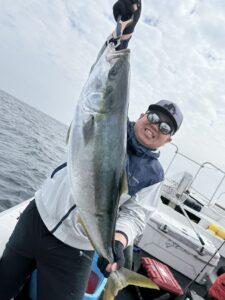 潮変わりで大型ブリ降臨！11kgオーバーもヒット