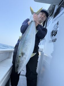 潮変わりで大型ブリ降臨！11kgオーバーもヒット
