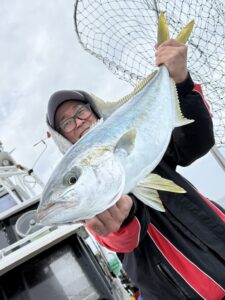 潮変わりで大型ブリ降臨！11kgオーバーもヒット