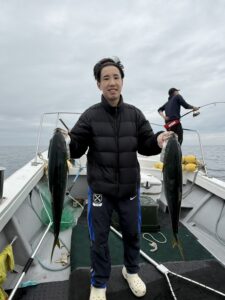 鳥山で爆釣！近海ジギング：良型ヤズと8kgヒラマサ