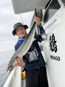 鳥山で爆釣！近海ジギング：良型ヤズと8kgヒラマサ