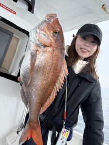 ベタ凪の玄界灘でタイラバ、初心者が72cm含む真鯛6枚！