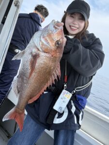 ベタ凪の玄界灘でタイラバ、初心者が72cm含む真鯛6枚！