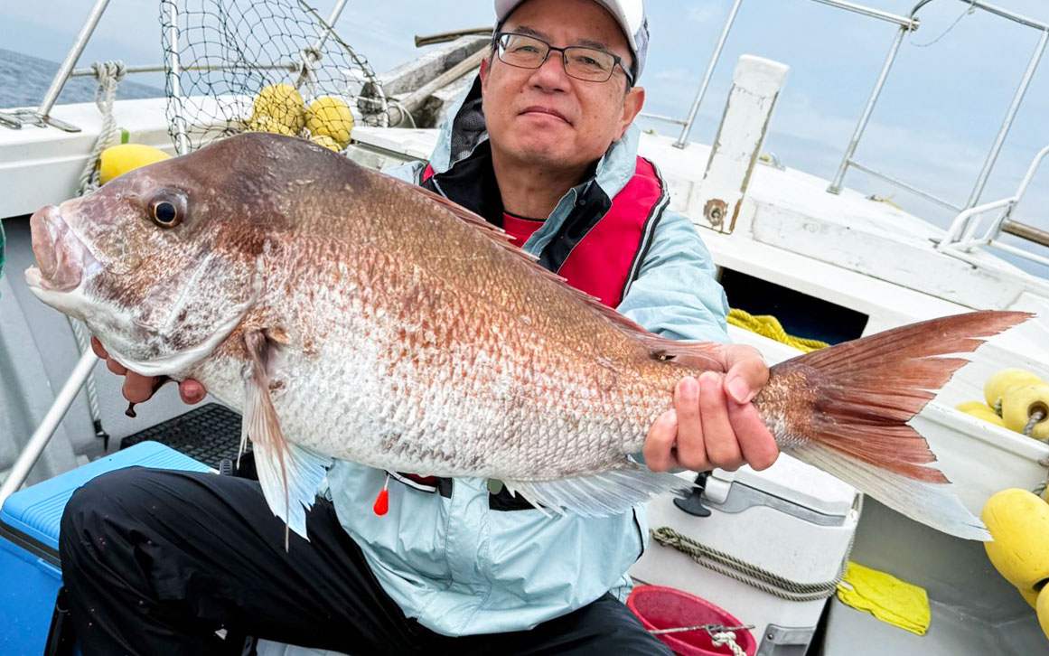 GW最終日、玄界灘タイラバで、83cm・74cmの巨大真鯛!