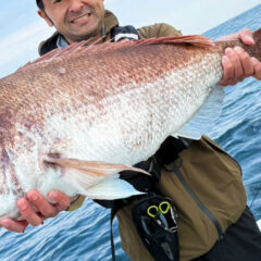 GWの近海タイラバで、鵃レコード更新の真鯛86cm！