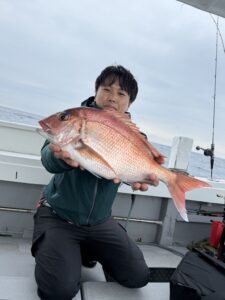 GW最終日、玄界灘タイラバで、83cm・74cmの巨大真鯛！