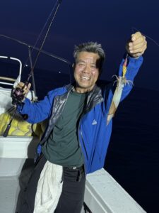 玄界灘・夜焚きイカ釣り｜今期初出船は渋めのスタート