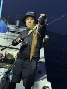 良型多め！ダブルヒット連発の夜焚きイカ釣り