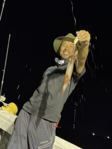 良型多め！ダブルヒット連発の夜焚きイカ釣り
