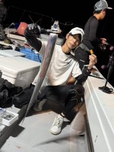 餌の工夫で差が出る！博多湾タチウオ釣りでドラゴン級ヒット！