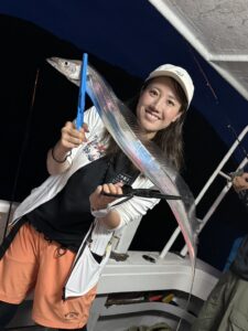餌の工夫で差が出る！博多湾タチウオ釣りでドラゴン級ヒット！