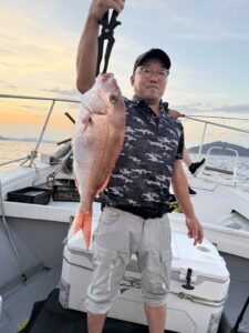 近海エリアで真鯛40枚超え！風をよけての好釣果 - 遊漁船 鵃（みさご