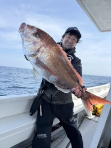 潮が効けば大鯛ラッシュ！玄界灘タイラバで72cm＆70cm