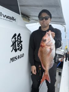 SLJで73cmの巨大真鯛！大移動からの真鯛連発！