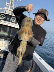 春のアオリイカ釣り！1.9キロの大型も！（福岡・糸島沖）