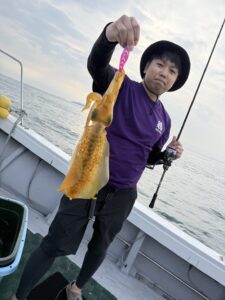 福岡・糸島周辺の湾内エギングで、アオリイカ好釣!