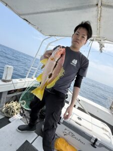 福岡・糸島周辺の湾内エギングで、アオリイカ好釣!