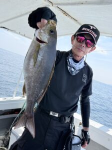 玄界灘のSLJで良型イサキ!渋い時間を乗り越えポツポツ好ヒット