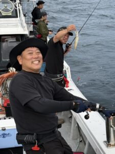 玄界灘のイカメタル!ポイント移動で良型連発のトップ60杯超え