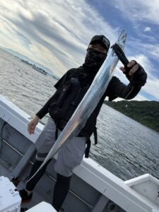 【博多湾タチウオ】今期の夏シーズン開幕!釣りガール「あんにょん」ちゃん参戦