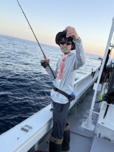 潮が緩く苦戦の状況からトップ76杯!夜焚きイカ釣りでポツポツ重ねた好釣果