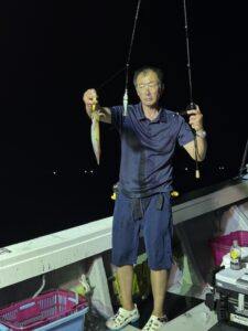 潮が緩く苦戦の状況からトップ76杯!夜焚きイカ釣りでポツポツ重ねた好釣果