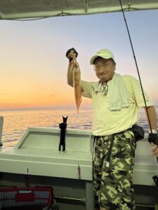 状況渋めから一転！潮が動いてパラソル級の良型連発