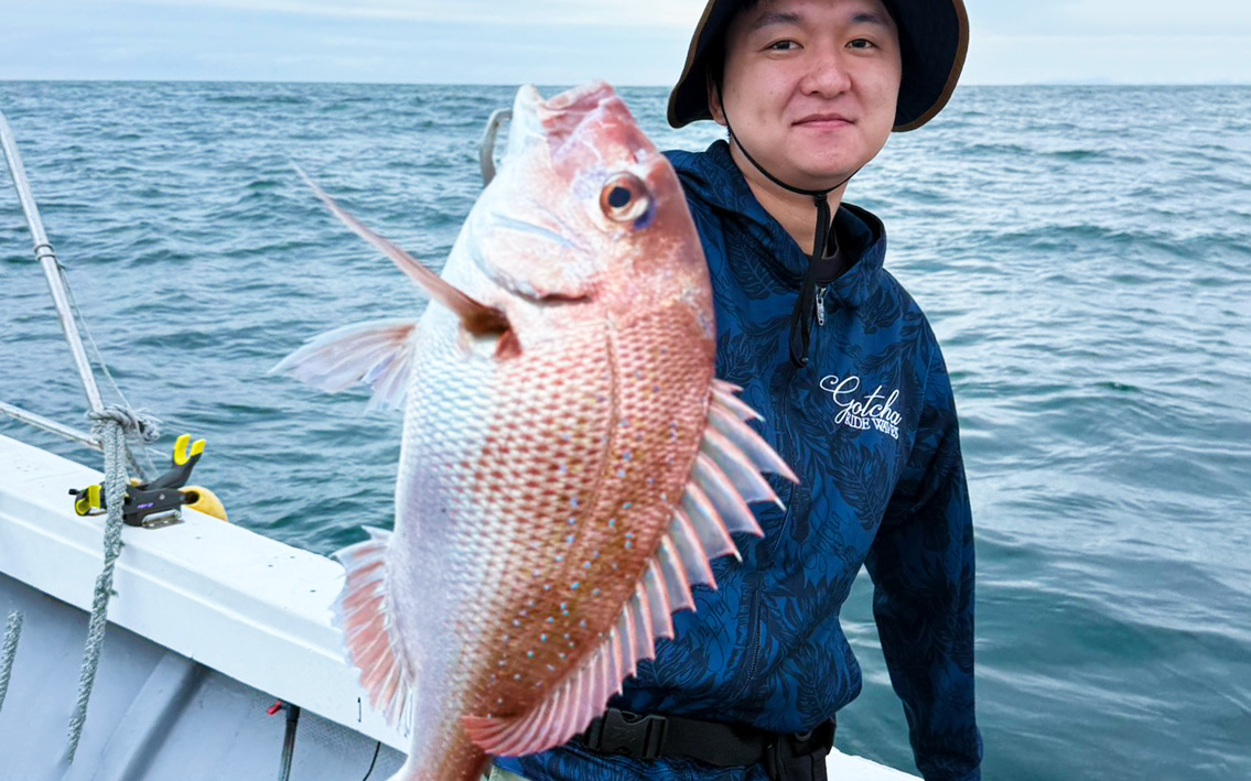 今期初の一つテンヤは高うねり。真鯛や大型マゴチの釣果