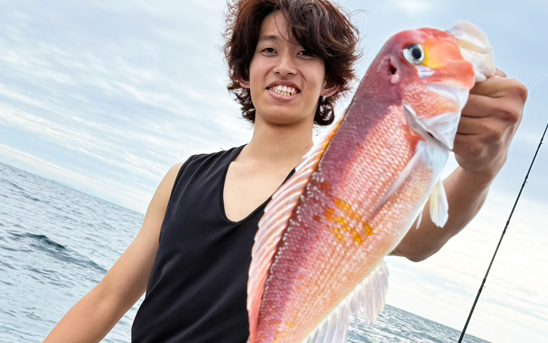 潮変わりのポイント移動で2.7kgの良型真鯛！多彩な魚種が揃ったタイラバ釣行