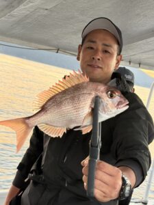 初挑戦多数のひとつテンヤ、エサ取りや潮止まりに苦戦するもコロダイや真鯛がヒット