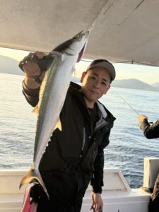 初挑戦多数のひとつテンヤ、エサ取りや潮止まりに苦戦するもコロダイや真鯛がヒット